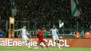 الرجاء المغربي يتفوق على الأهلي ويضم أبرز لاعب في صفقة الموسم